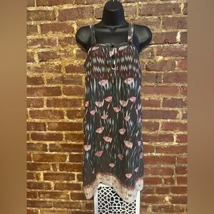 Xhilaration Black and Pink Patterned Dress.
Straps with cute buttons.